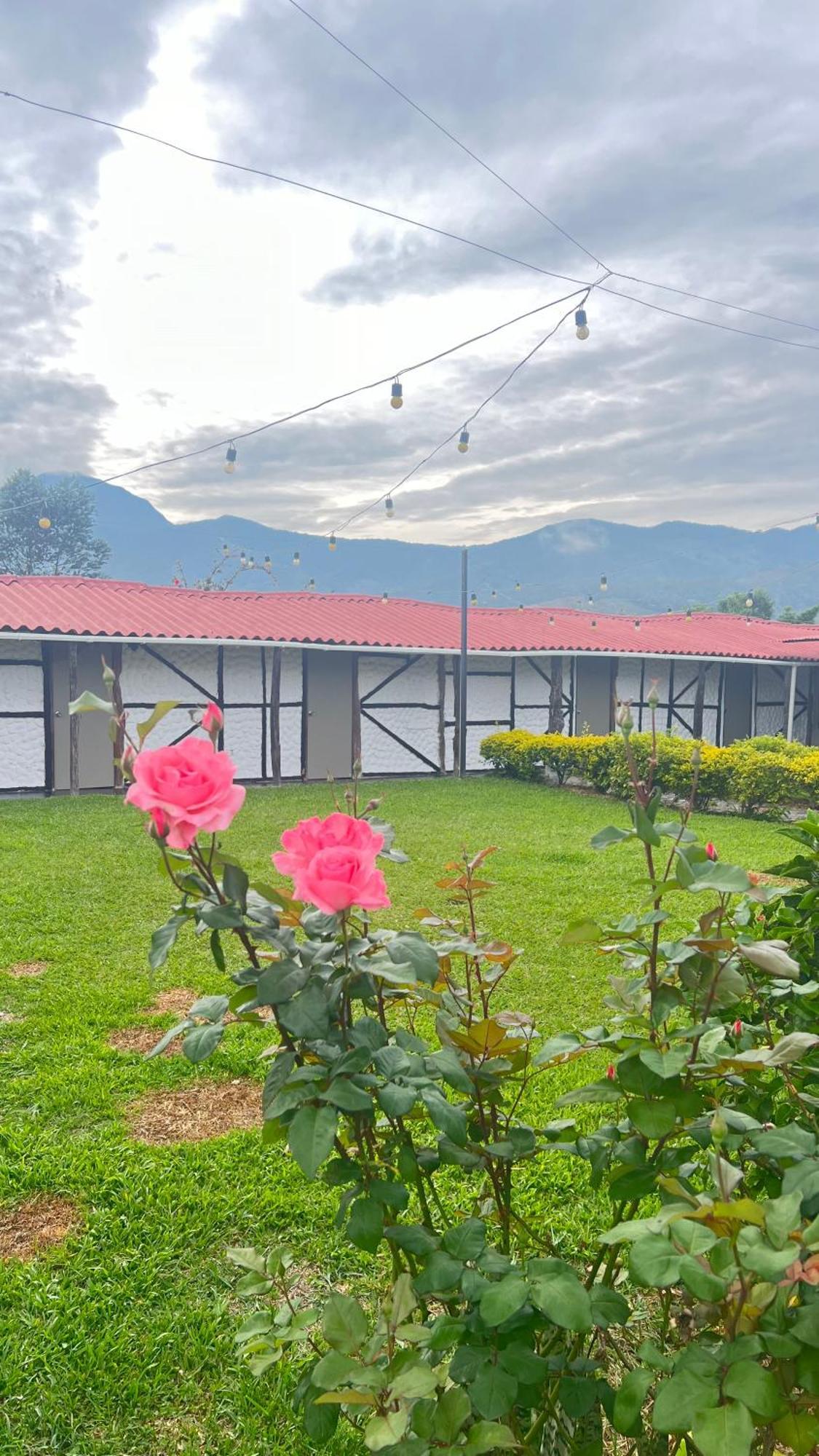 Finca Hotel Paraiso Urrao Exteriör bild